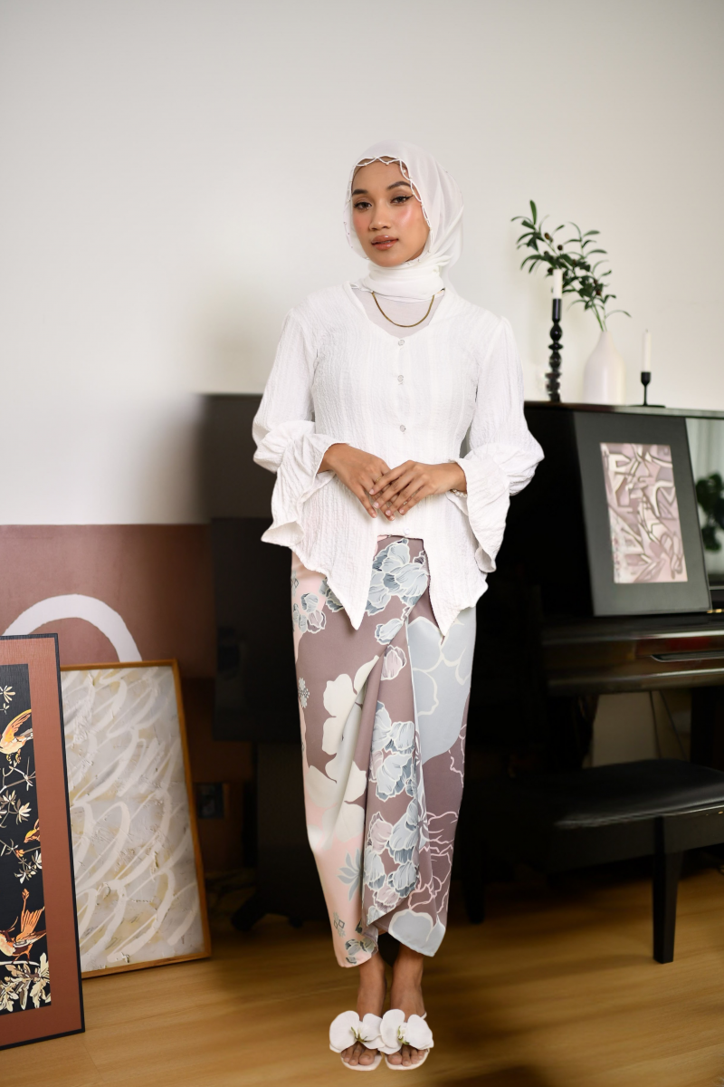 Lacey Kebaya Set in White